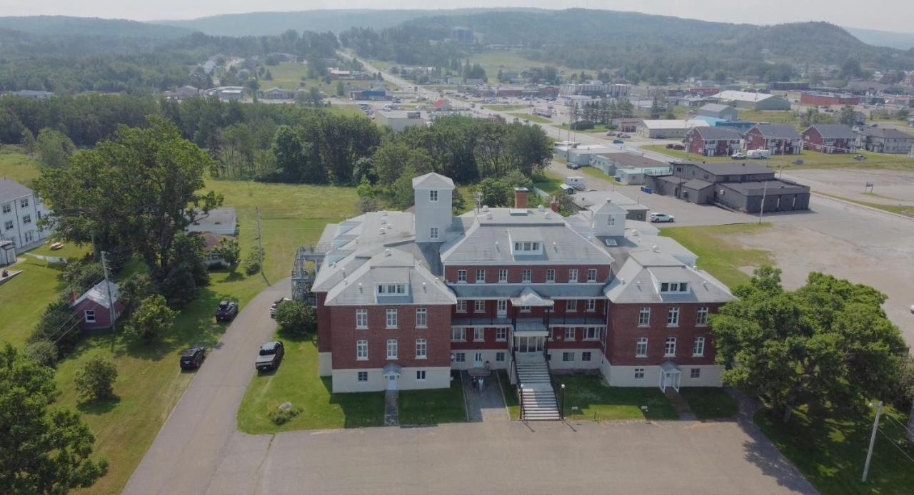 Апартаменты Le Couvent Sainte Anne des Monts Экстерьер фото